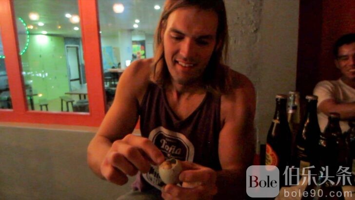 Eatting-Balut-in-the-Philippines-Must-Try-Adventurous-foods_-728x410.jpg