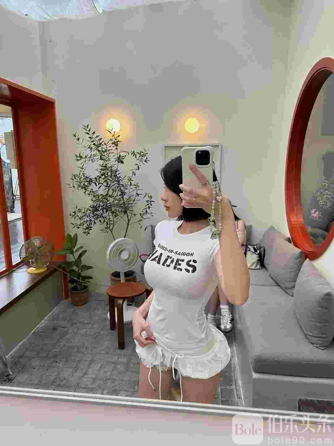 mmexport1760302769462.jpg