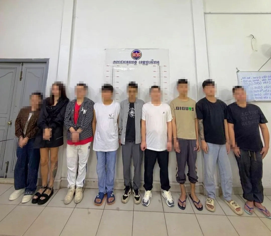 饭店包间变办公点！柬埔寨西港端掉18人电诈窝点